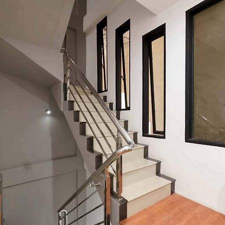 Jotel Guest House Mitra Reddoorz Pulauberayan Eksteriør bilde