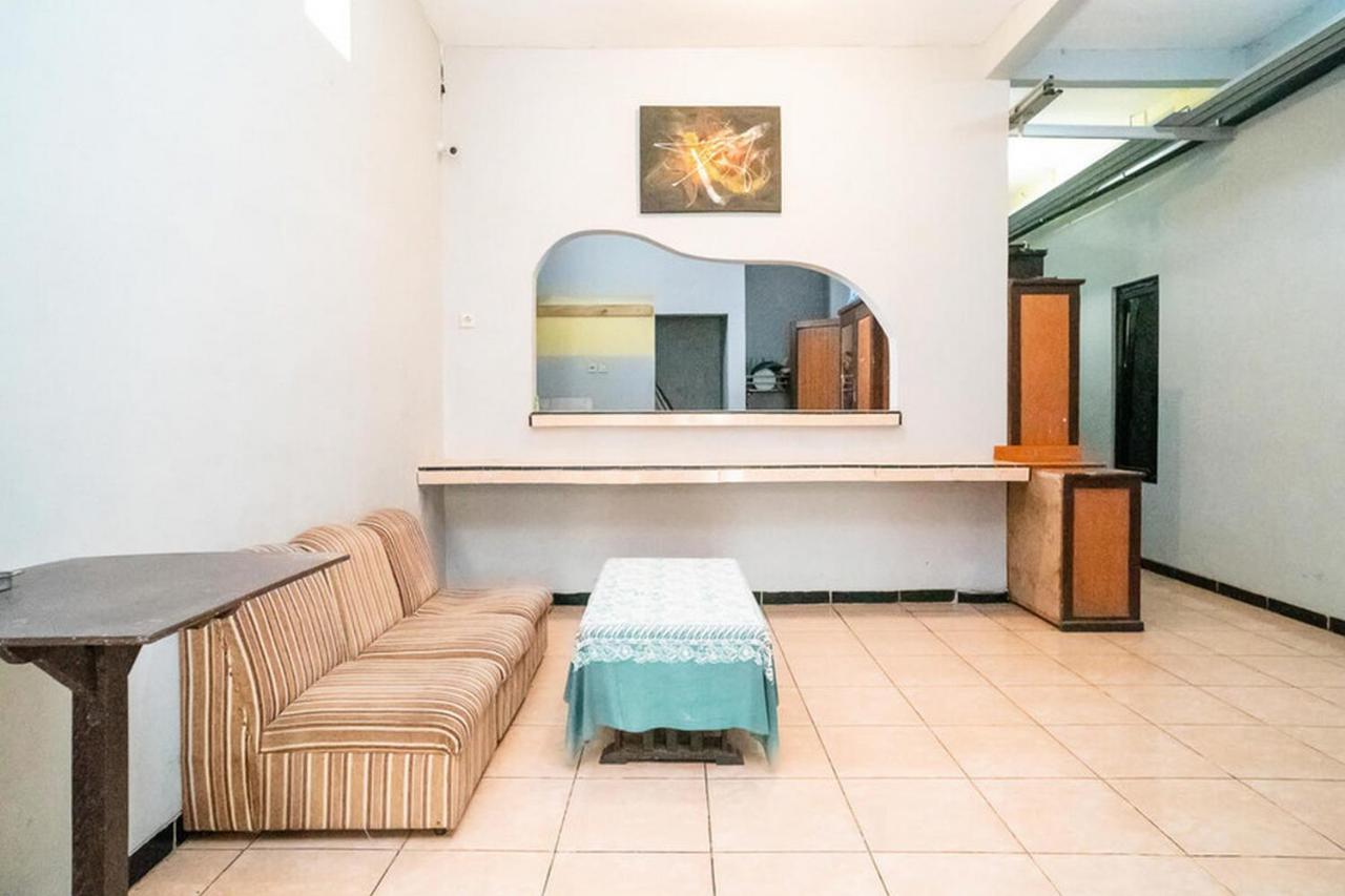 Jotel Guest House Mitra Reddoorz Pulauberayan Eksteriør bilde
