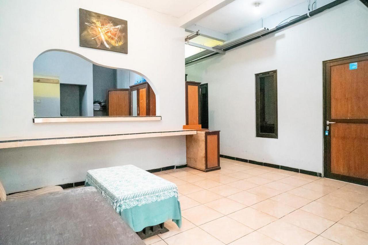 Jotel Guest House Mitra Reddoorz Pulauberayan Eksteriør bilde