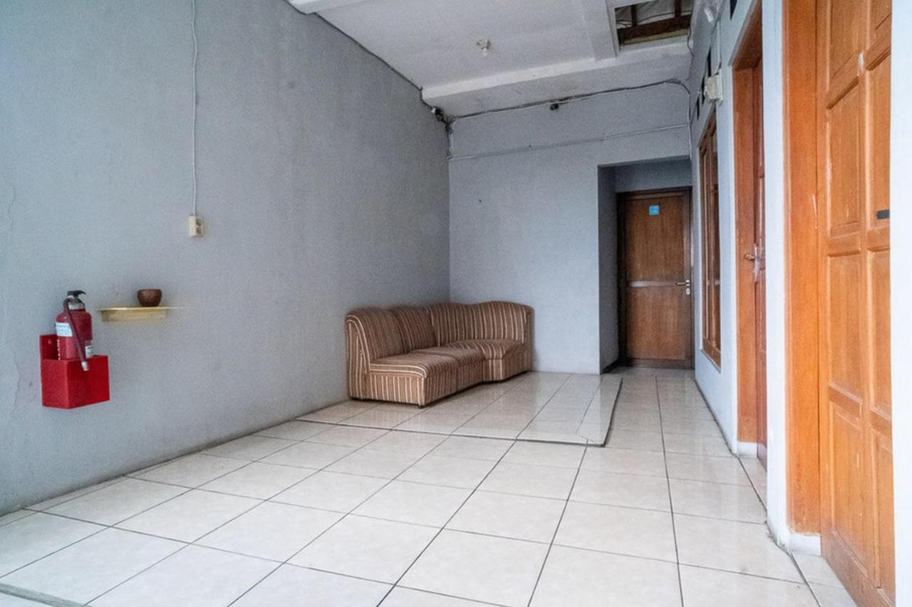 Jotel Guest House Mitra Reddoorz Pulauberayan Eksteriør bilde